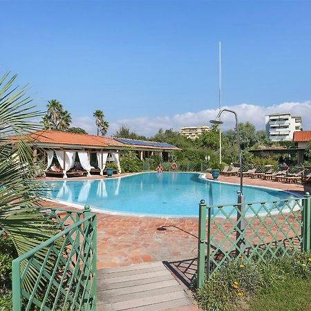 Soleado Beach House Pietrasanta Bagian luar foto