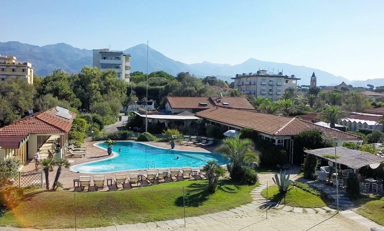 Soleado Beach House Pietrasanta Bagian luar foto