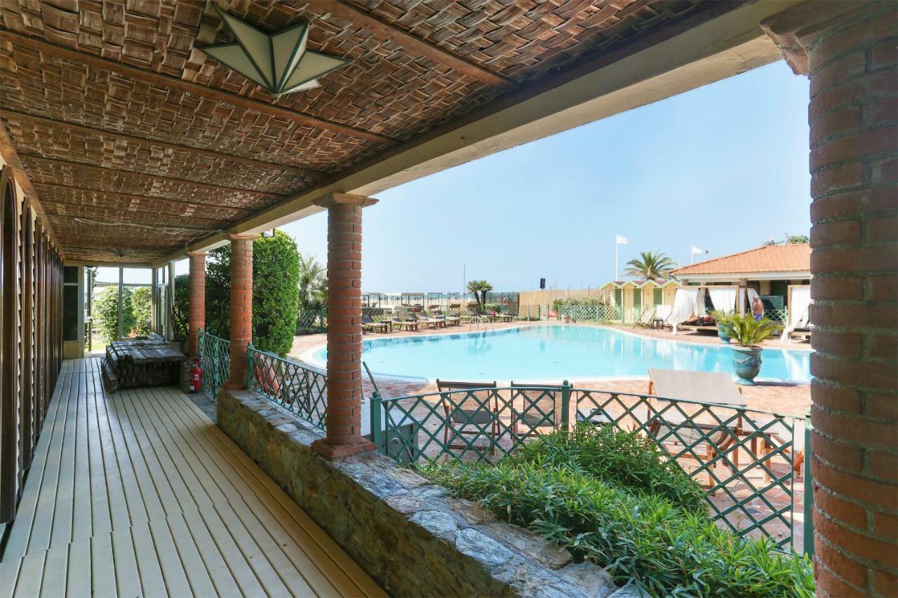 Soleado Beach House Pietrasanta Bagian luar foto